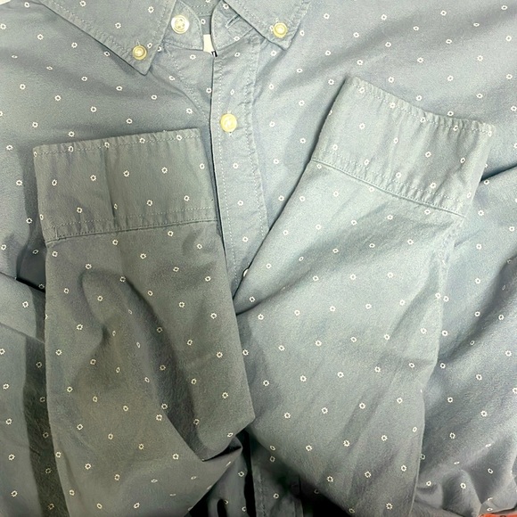 Gap Gray Button Down Shirt with White Accents Size Large Tall - Picture 5 of 6